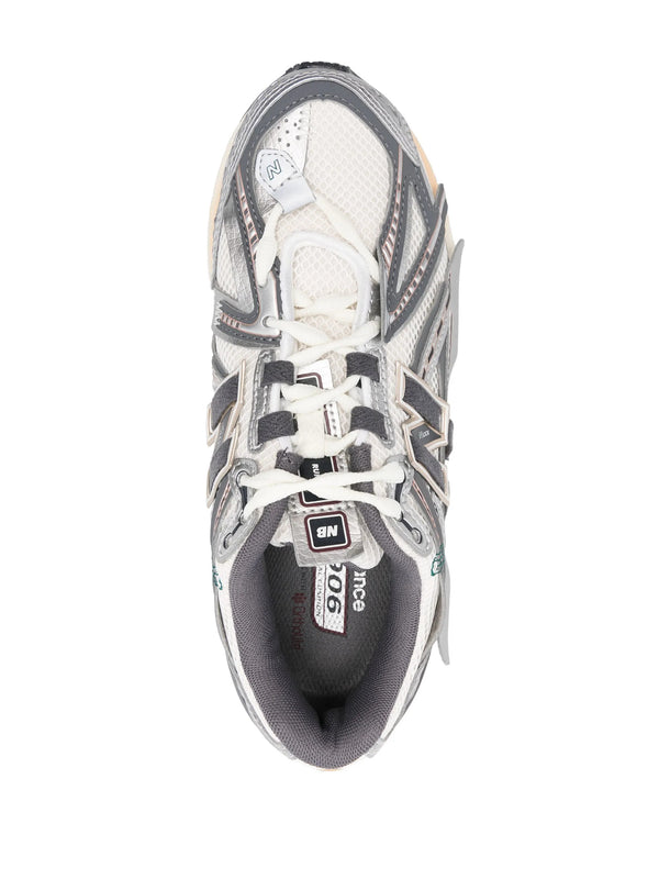 1906 Sneakers