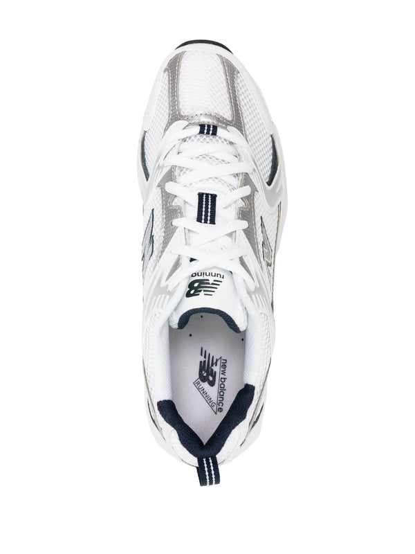 Sneakers 530