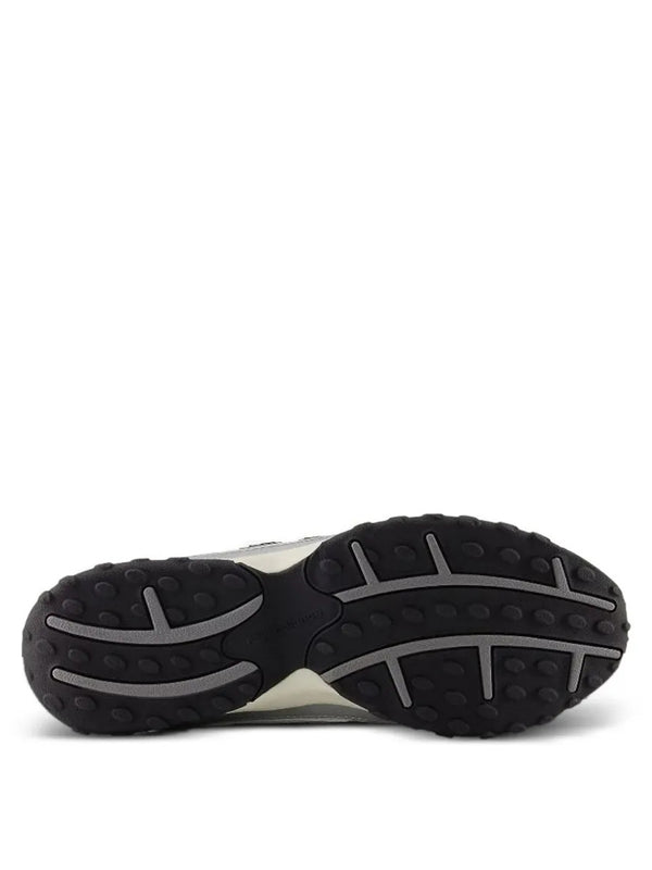 204L Sneakers