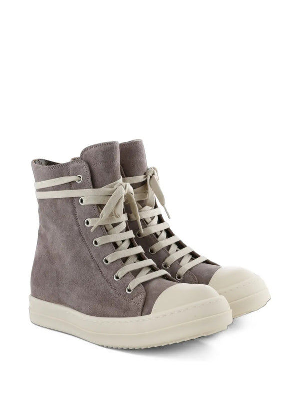 Sneaks