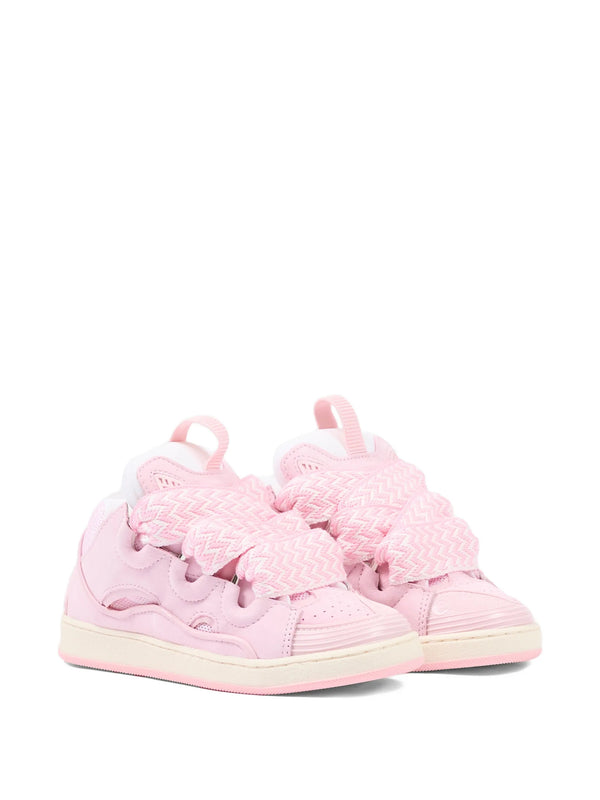 Sneakers Curb