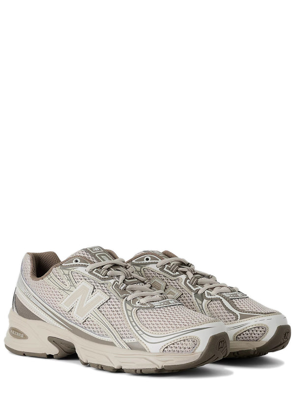 Sneakers 740