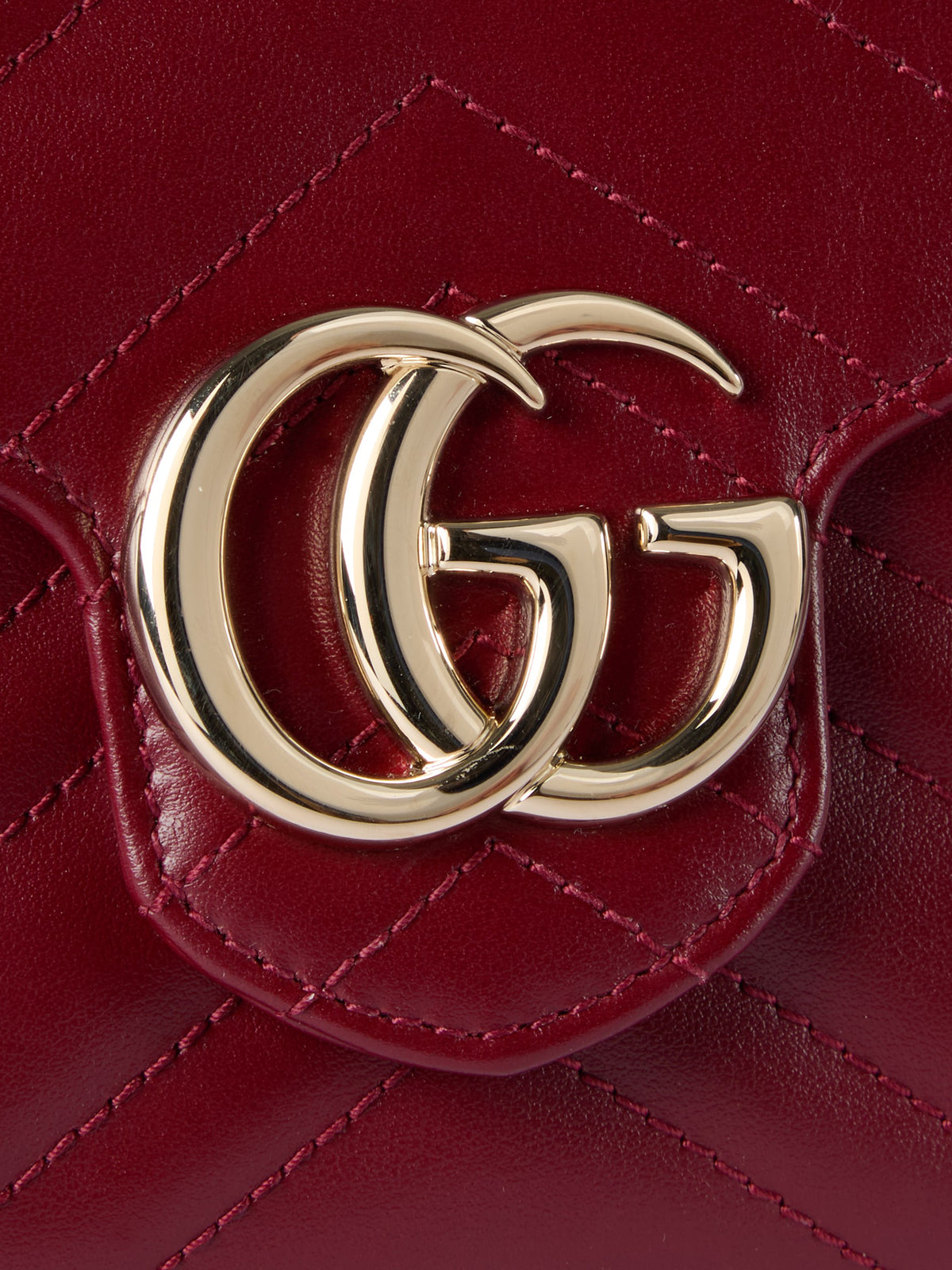 GG Marmont wallet on chain
