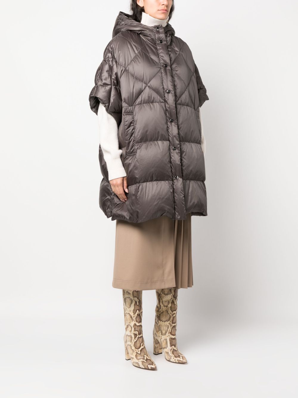 Seica Cape