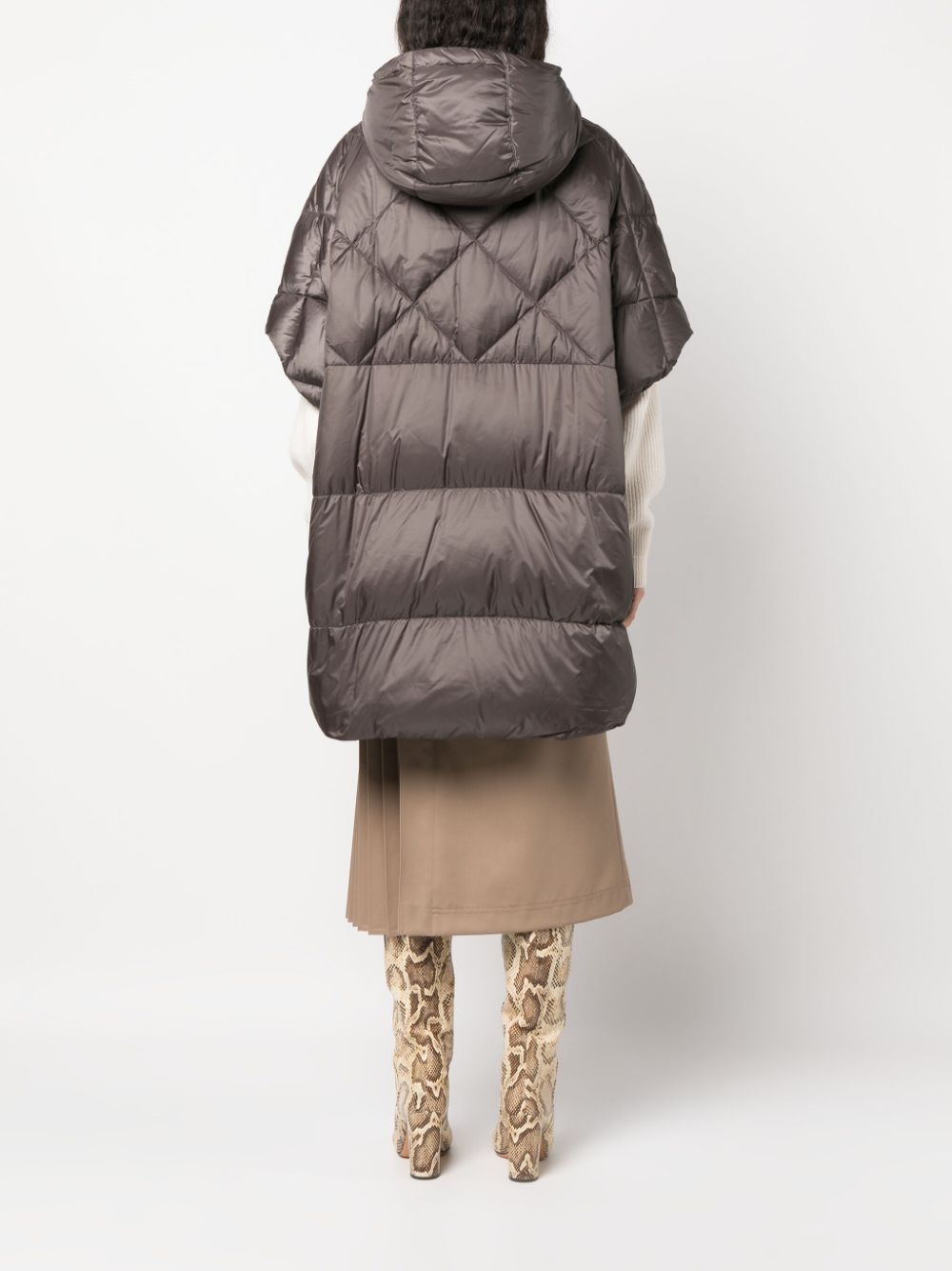 Seica Cape