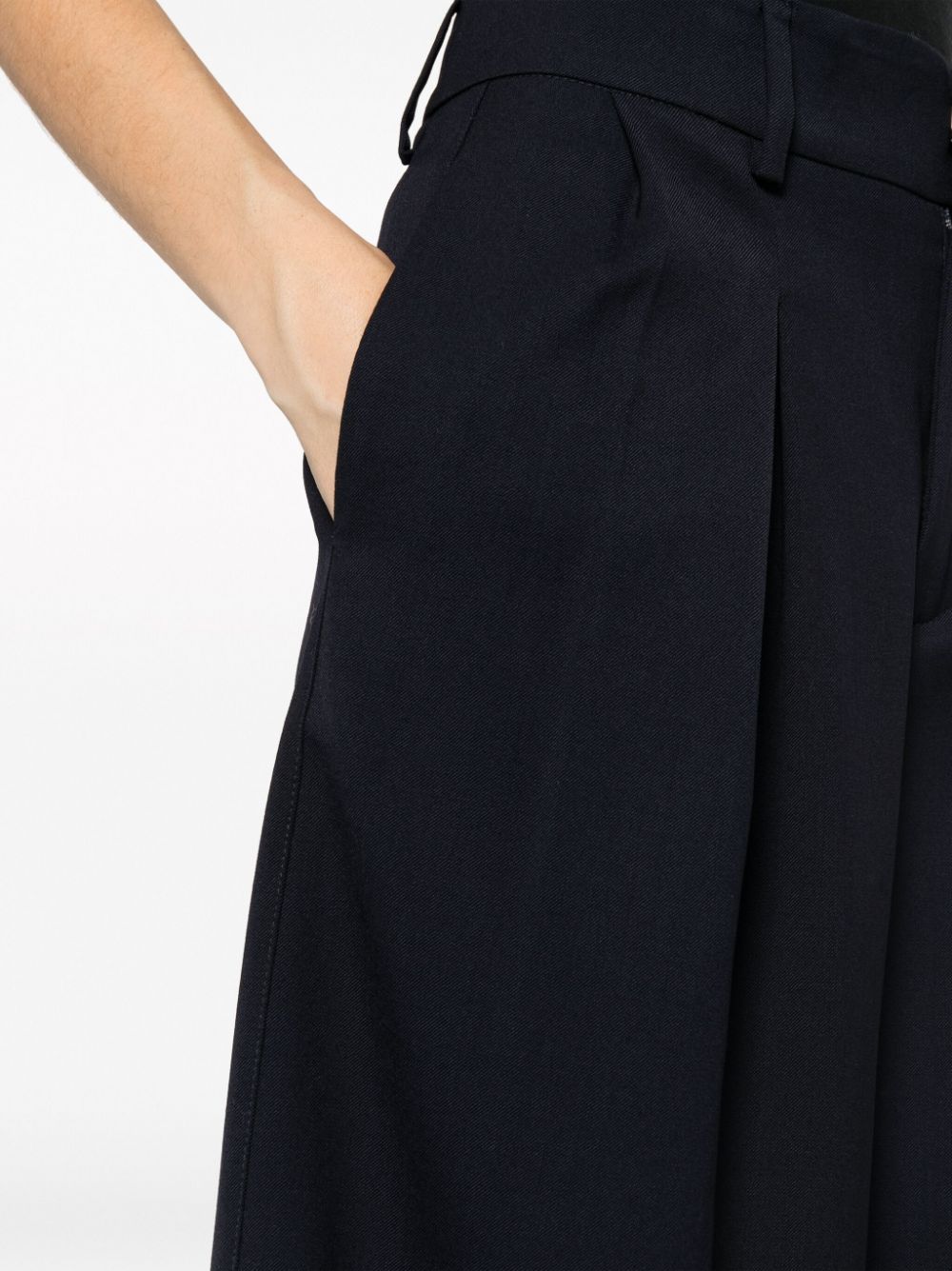 WOOL BERMUDA SHORTS