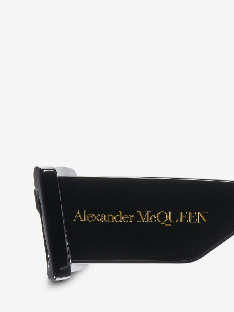Bold Rectangular Sunglasses