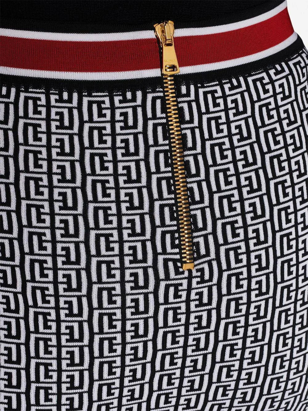 Knit skirt with Buttons