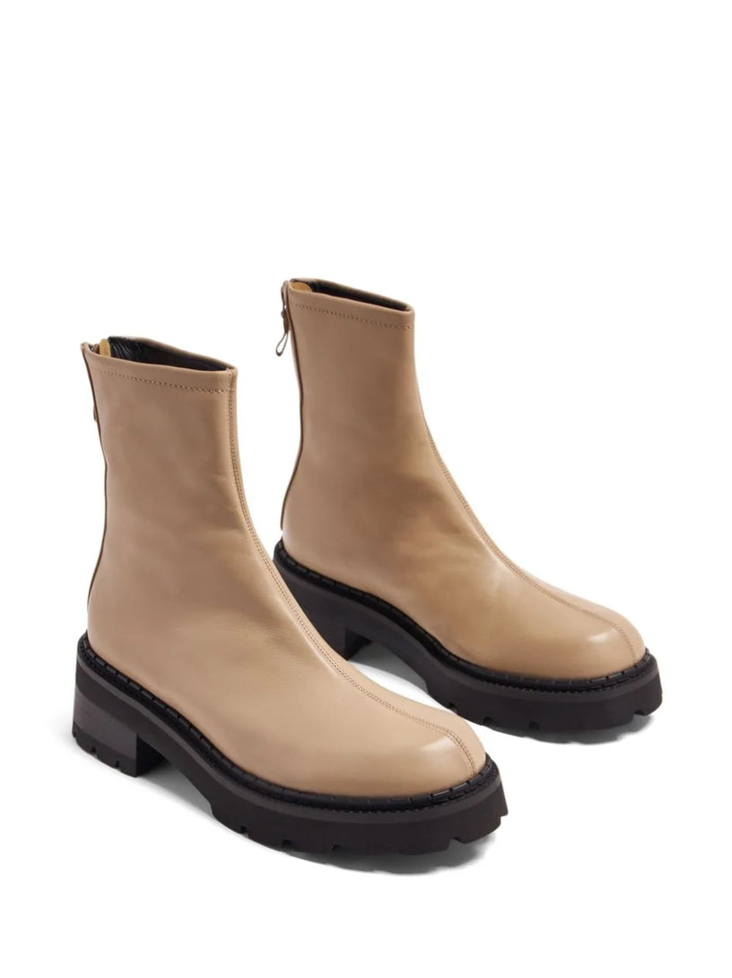 Alister Boots