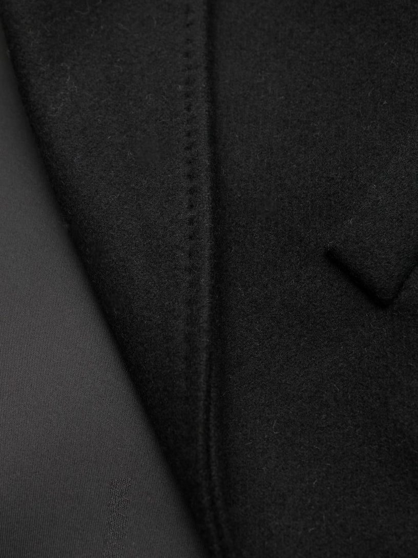 Single-breasted coat