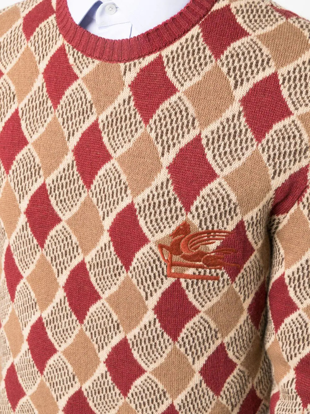 Jumper with diamond pattern