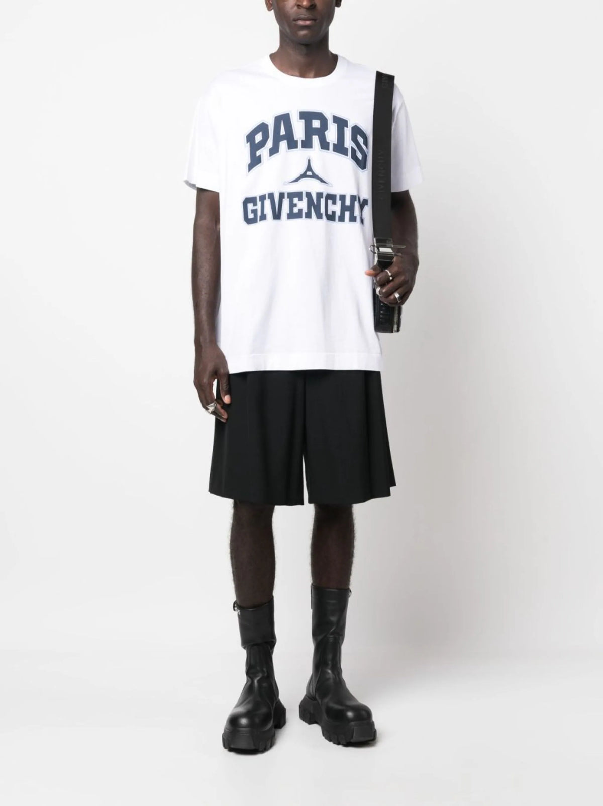 GIVENCHY Paris T-shirt