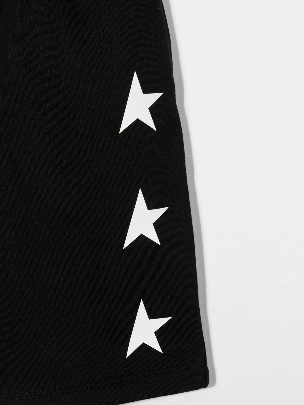 Bermuda shorts with contrasting white stars