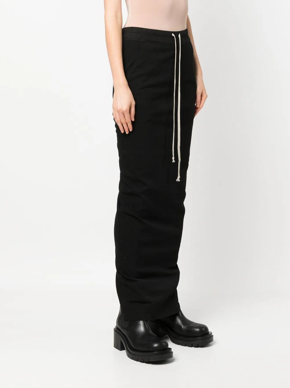 Pull on pillar skirt