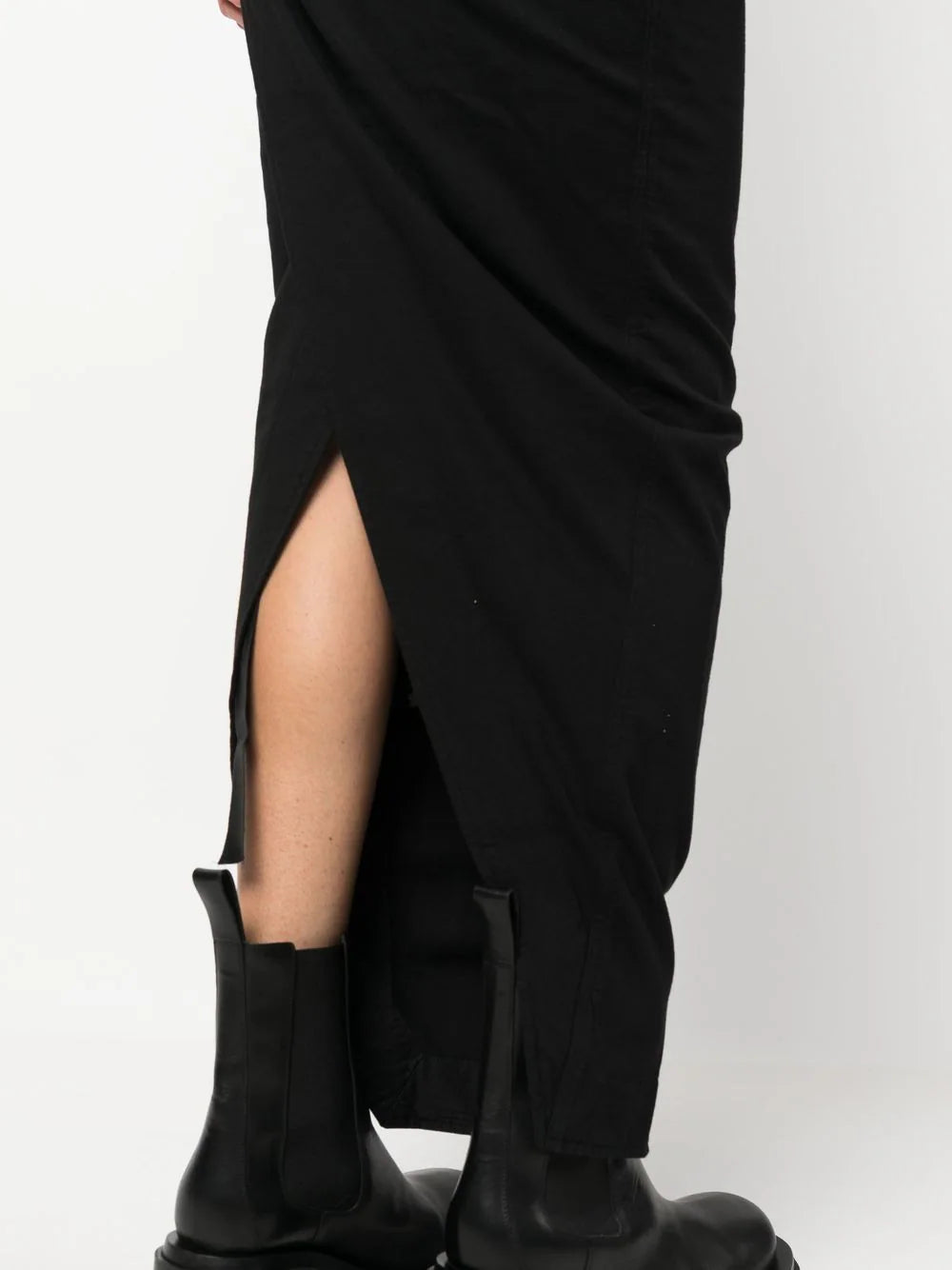Pull on pillar skirt
