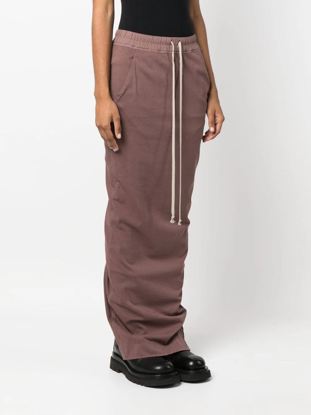 Pull on pillar skirt