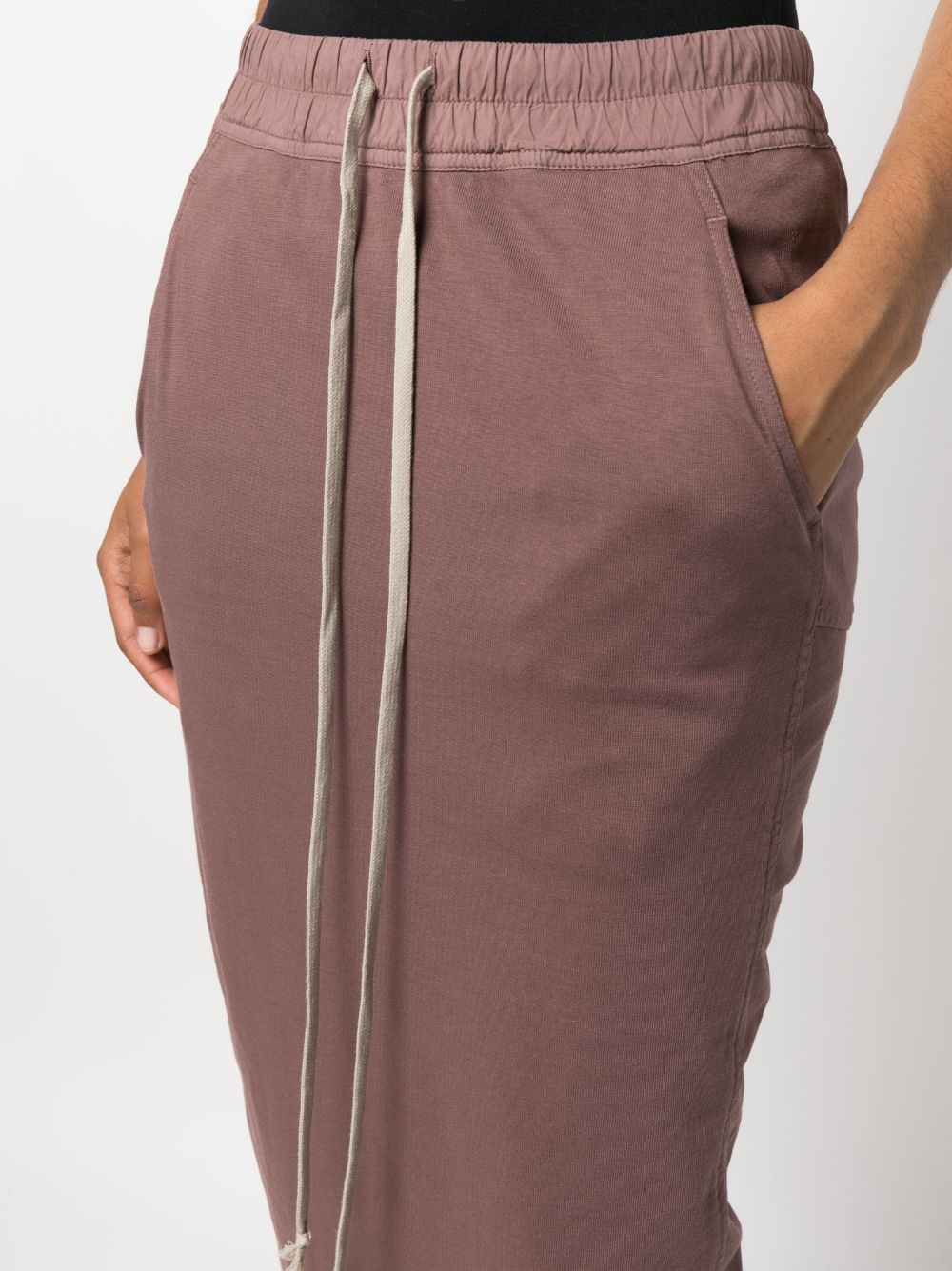 Pull on pillar skirt