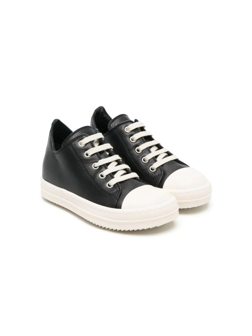 Low sneakers
