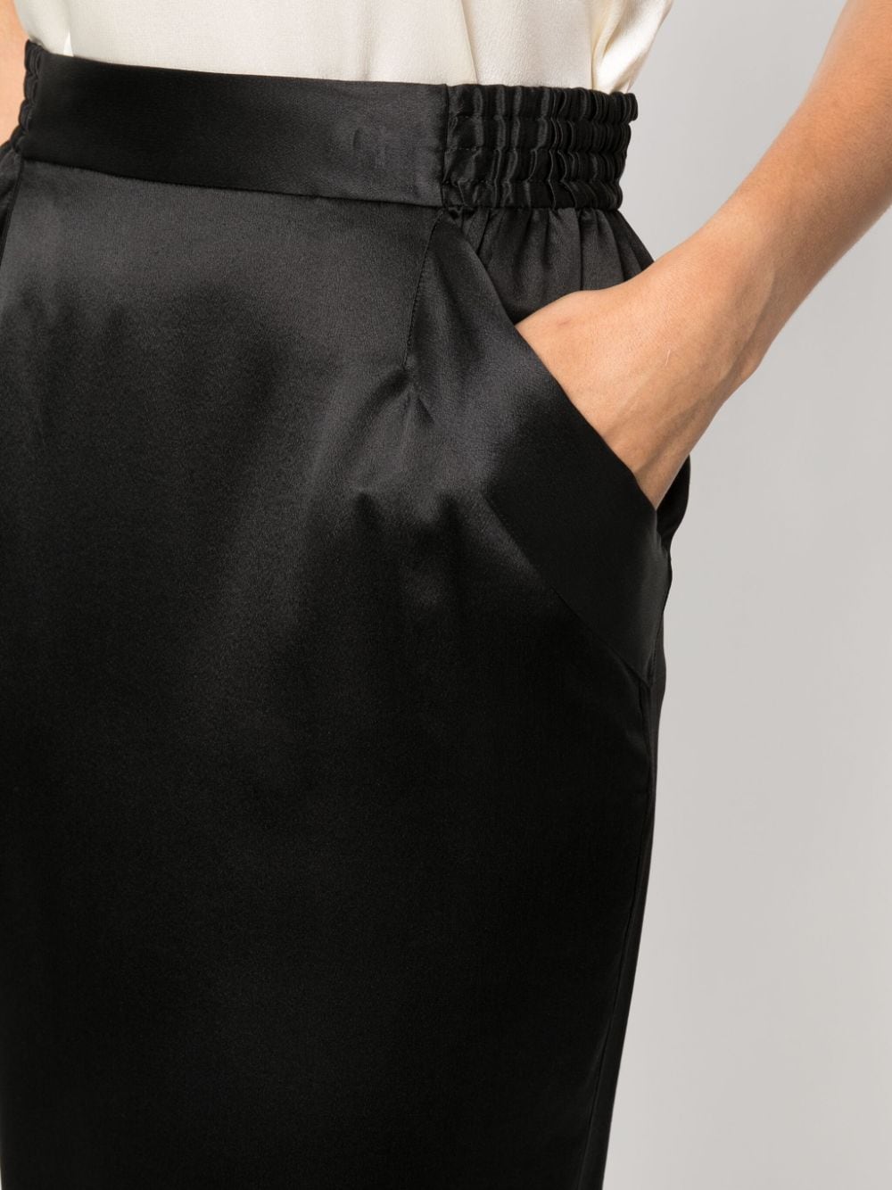 PENCIL SKIRT IN SILK SATIN CREPE