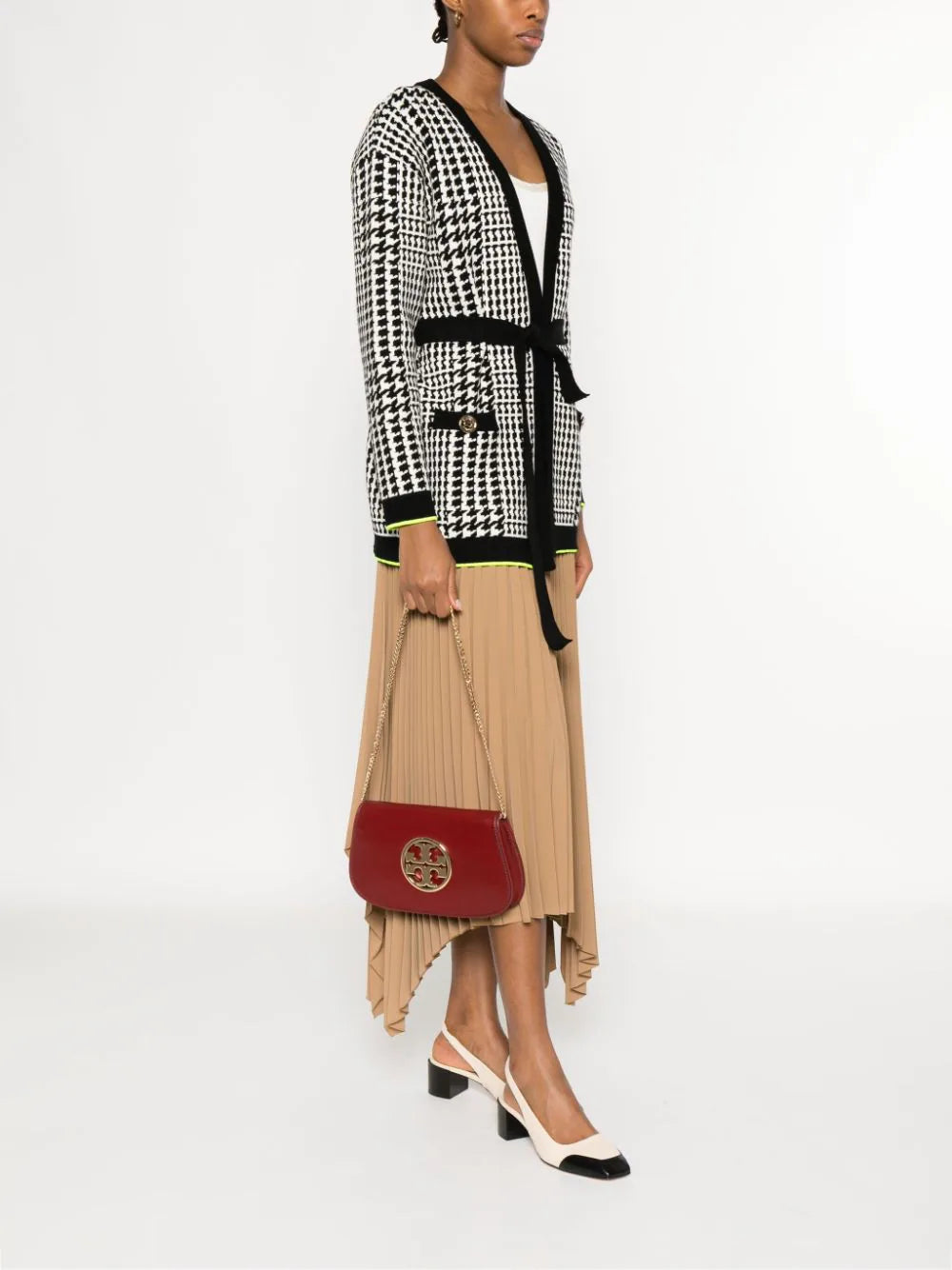 Logo-plaque shoulder bag