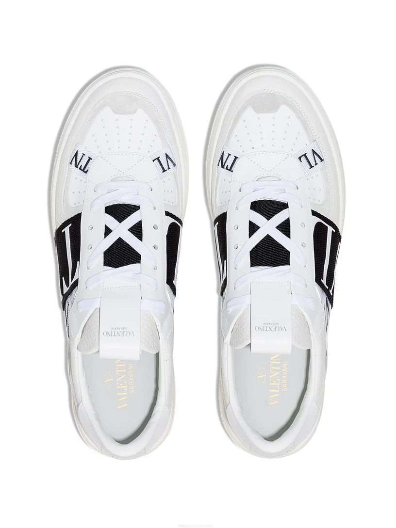 Low-top vl7n sneakers