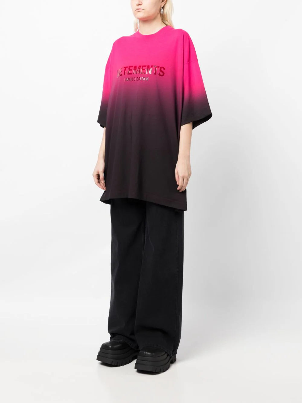Gradient logo limited edition t-shirt