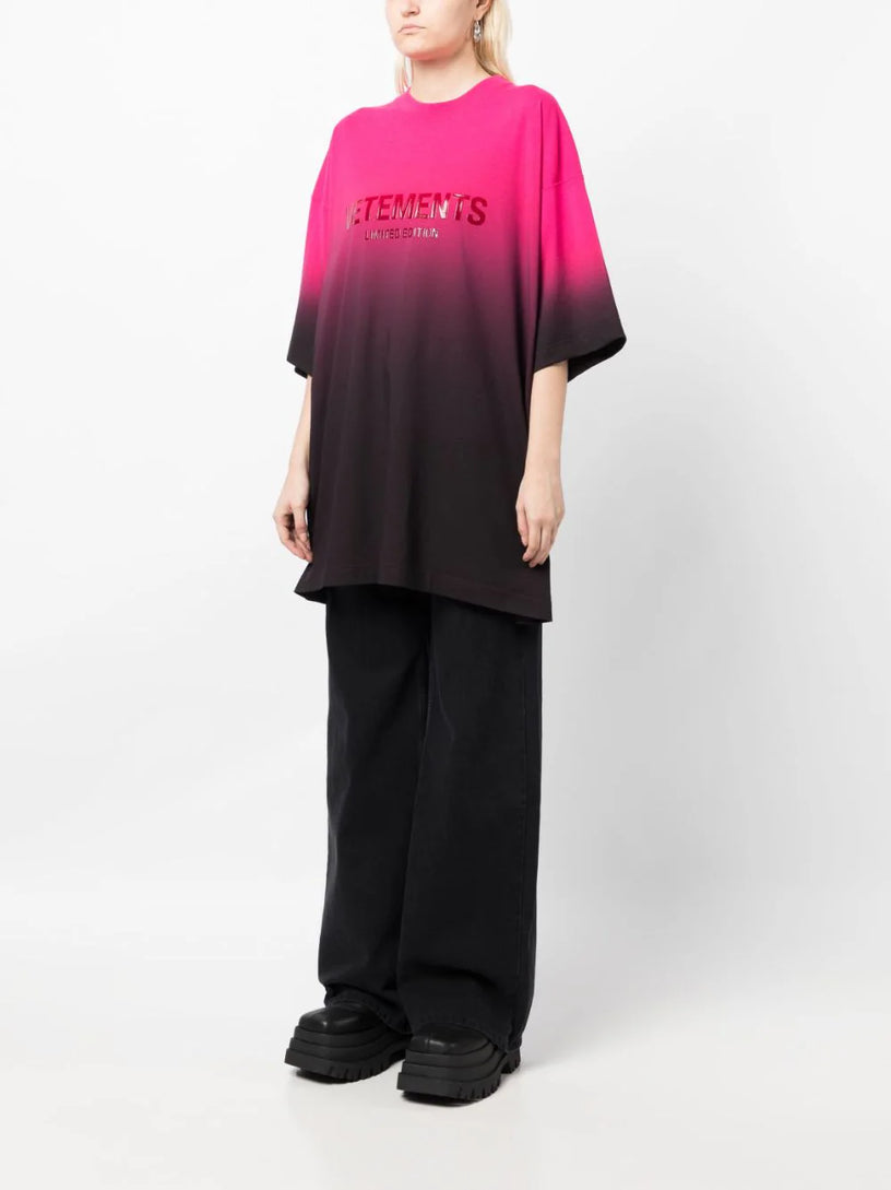 Gradient logo limited edition t-shirt