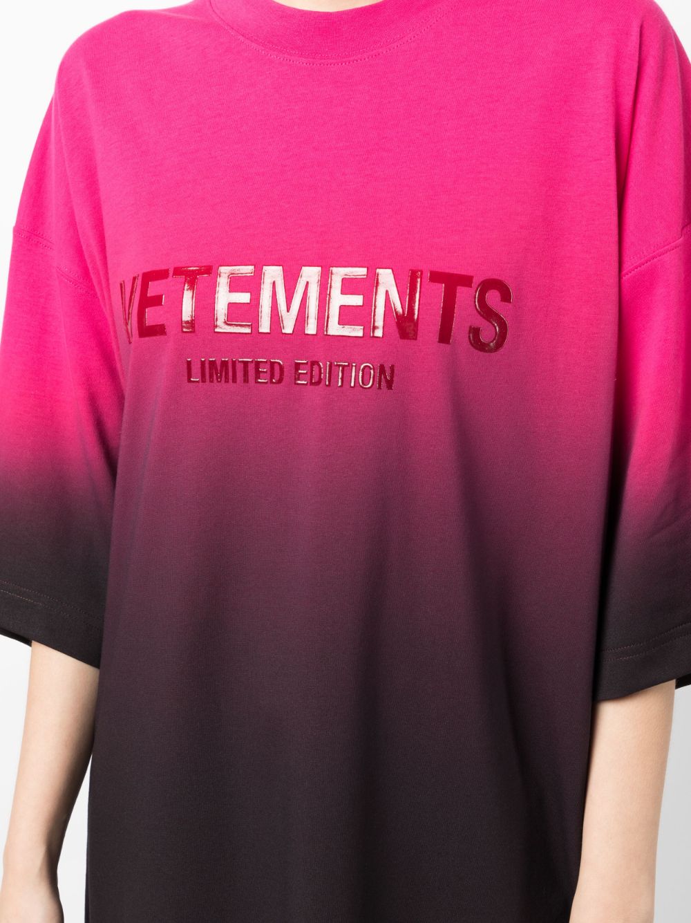 Gradient logo limited edition t-shirt