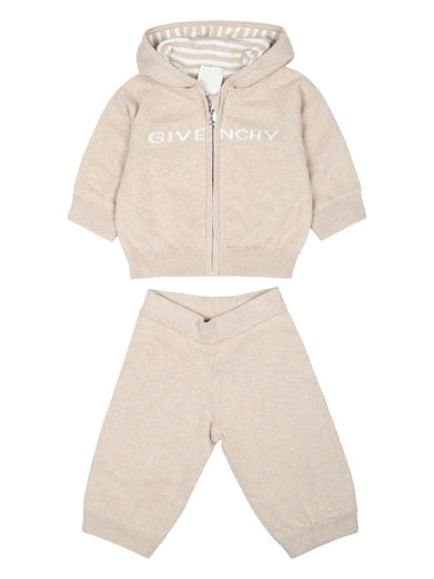 Reversible knitted set
