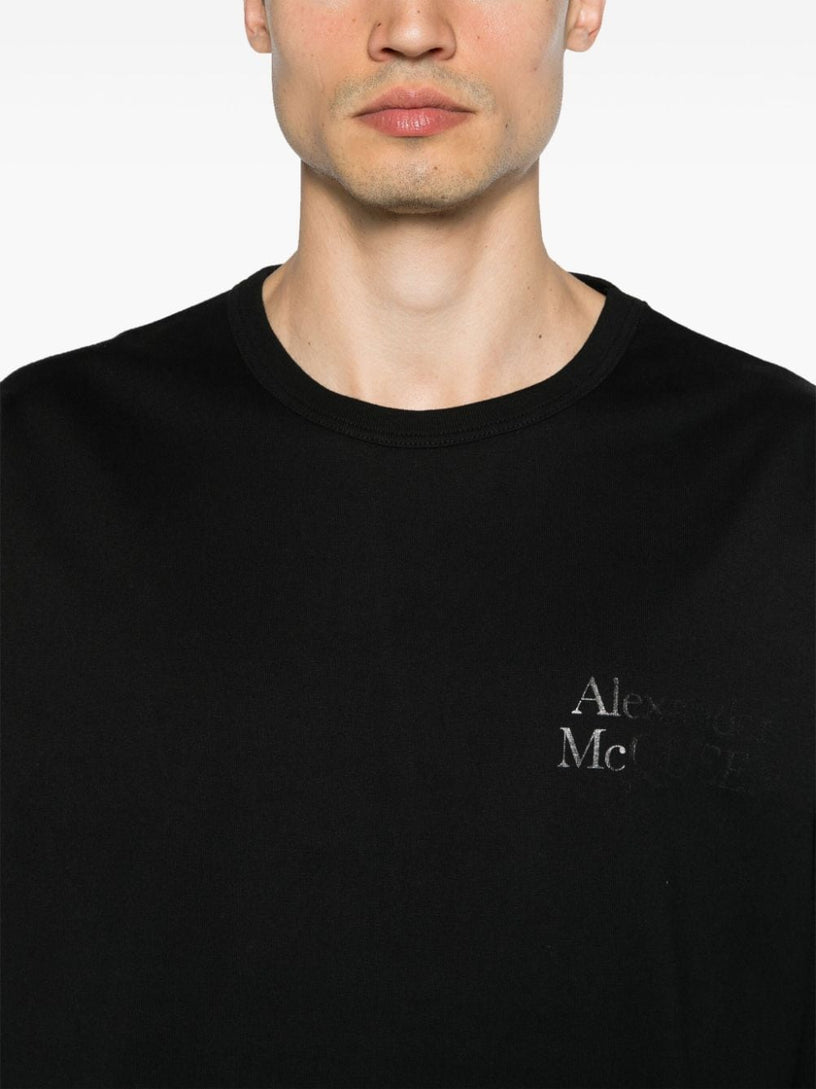 T-shirt with oversized logo