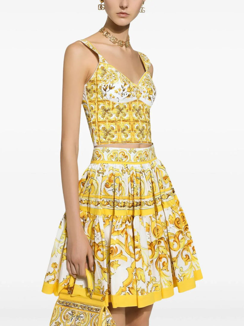 Short circle skirt in majolica-print