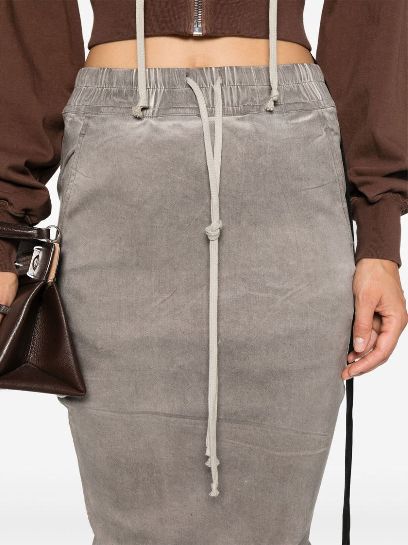 Pull on pillar skirt