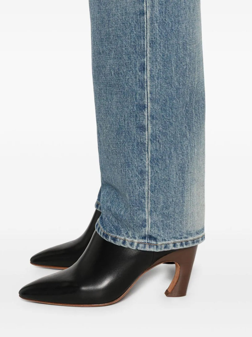 Straight Jeans