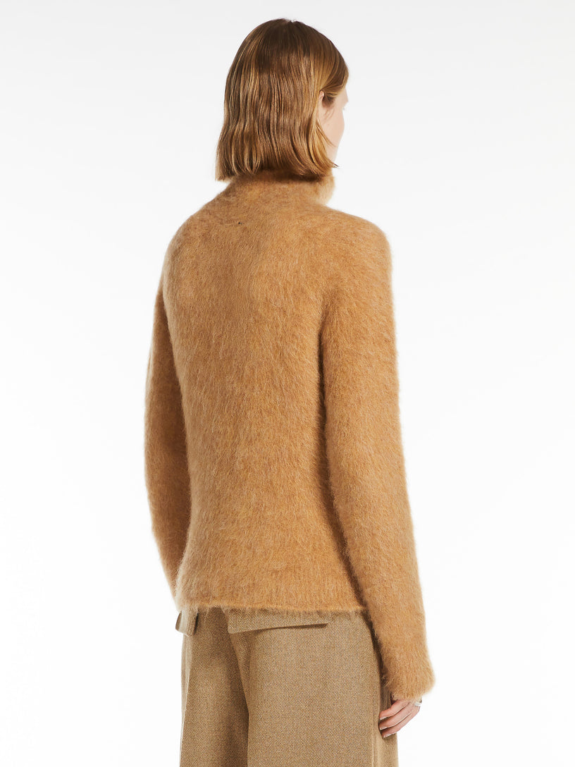 Elgar turtleneck in alpaca blend