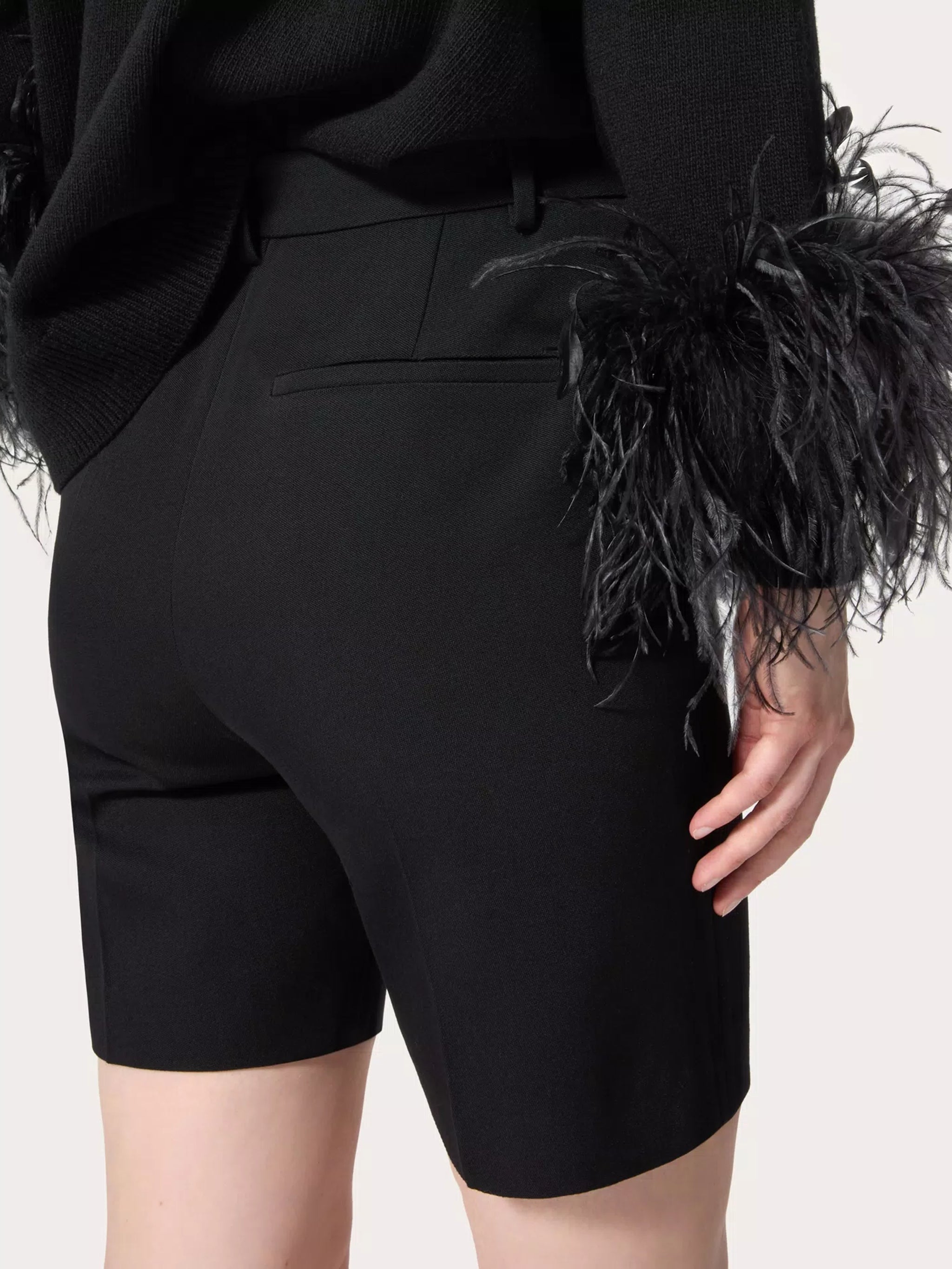Le Noir Bermuda Shorts Valentino Garavani Nero | Grifo210