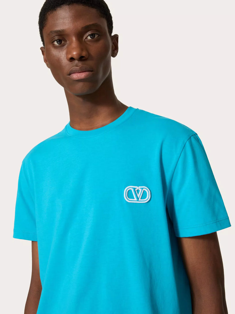 T-shirt with VLogo Signature patch