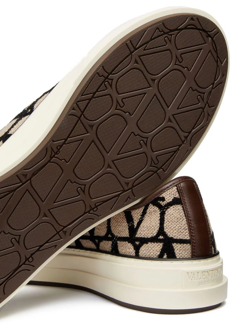Toile Iconographe Totaloop Sneakers