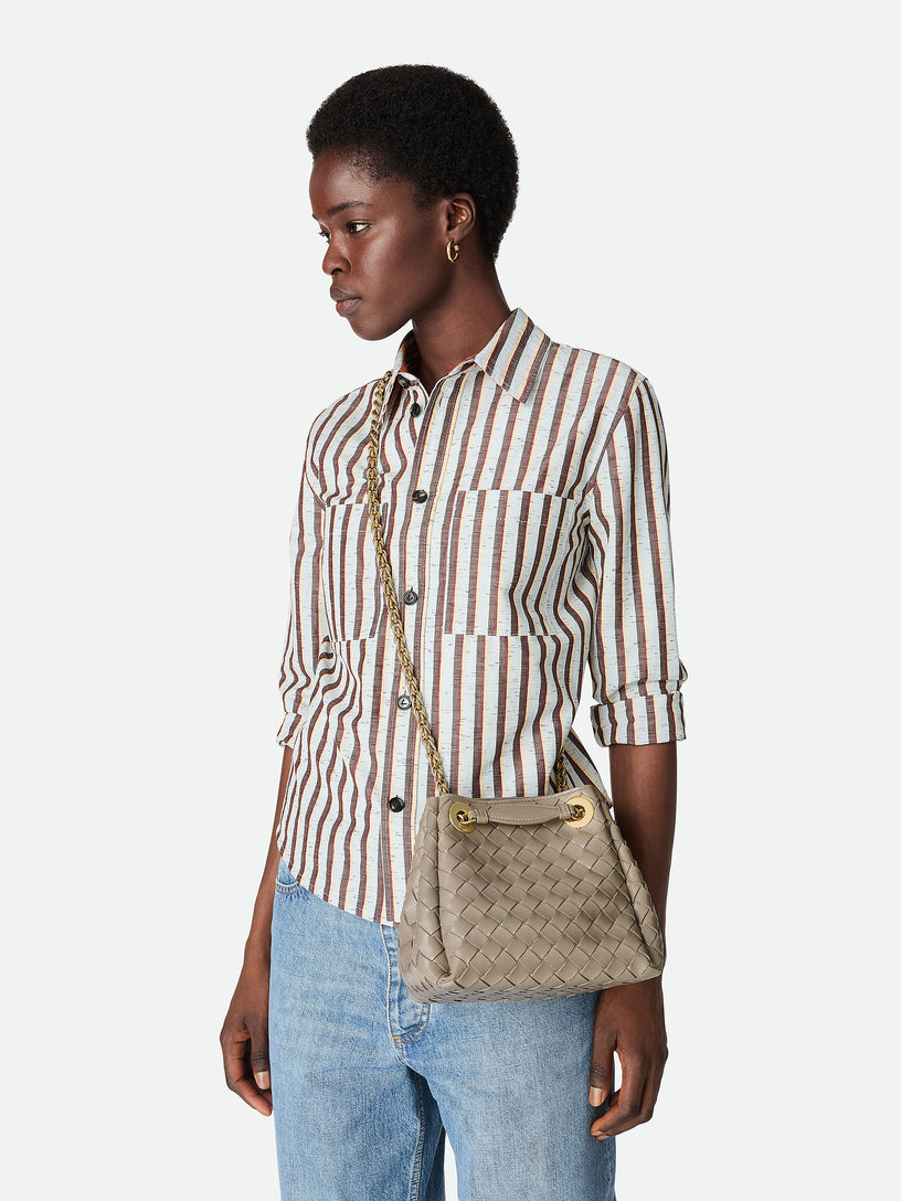 Small parachute with chain