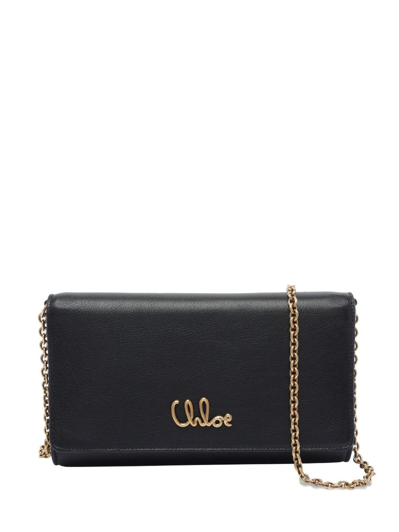Iconic clutch with chain