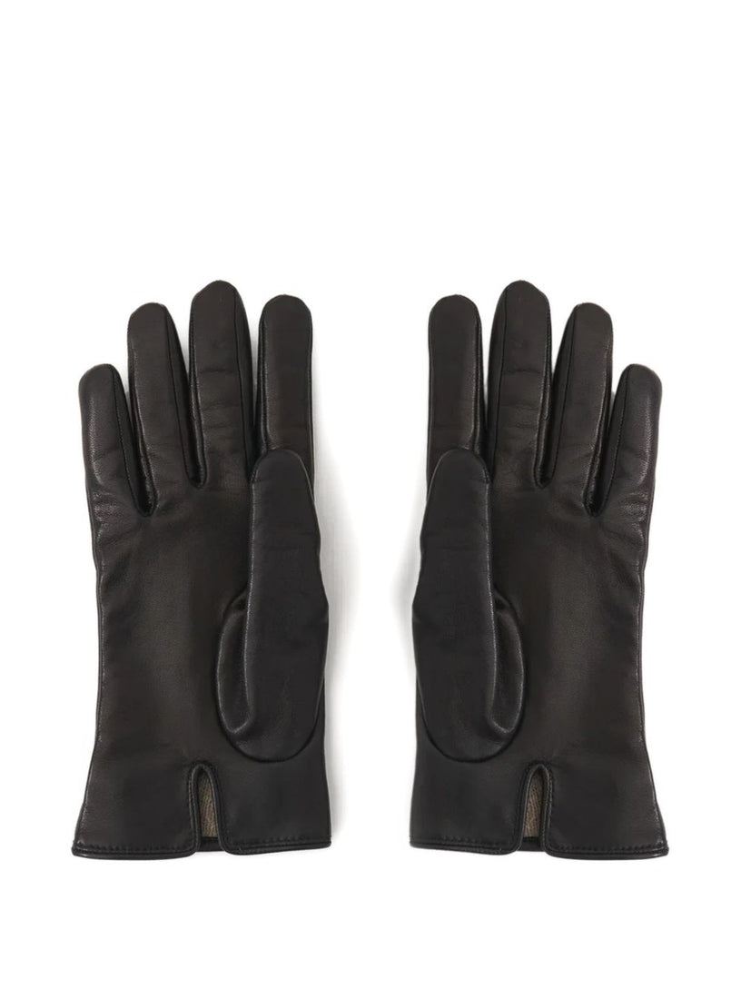 The Chloé Iconic gloves in leather