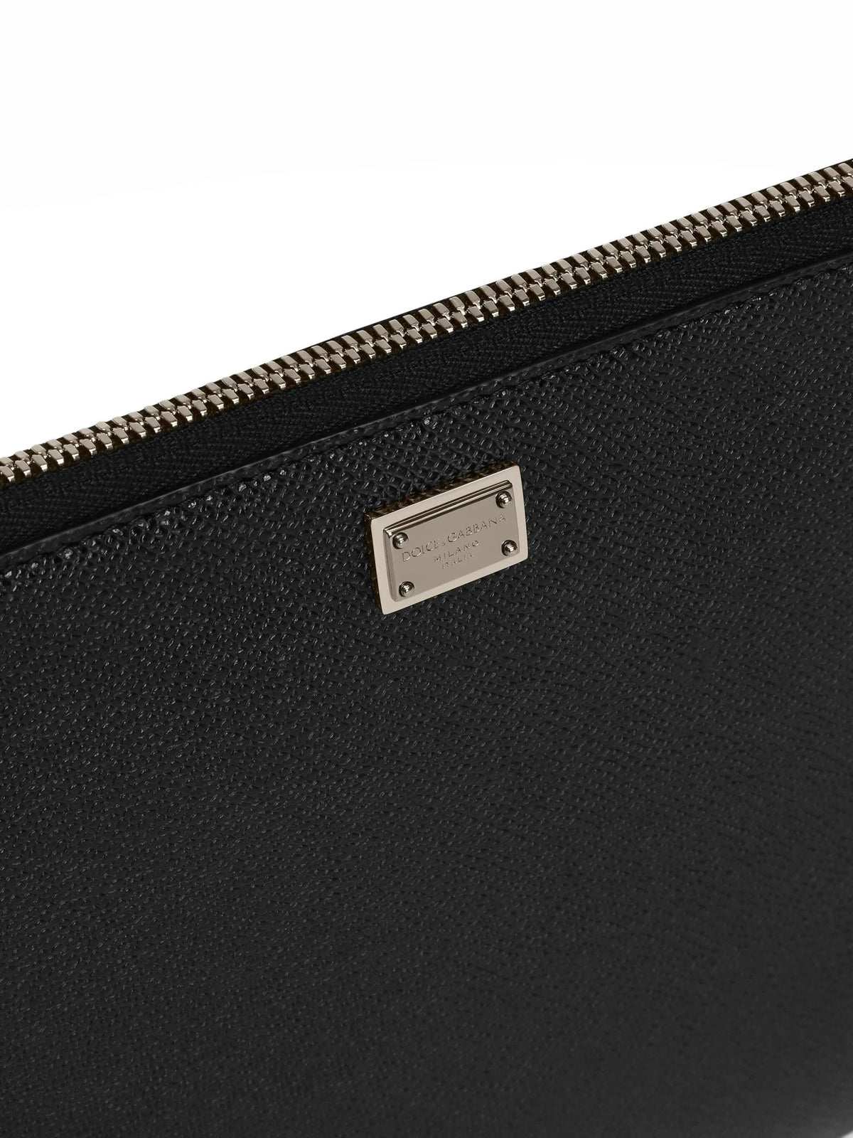 Pochette in garnet leather