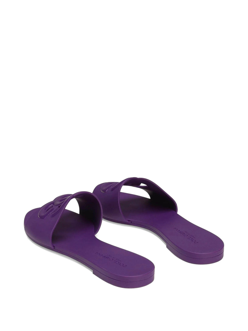 Rubber beachwear sliders