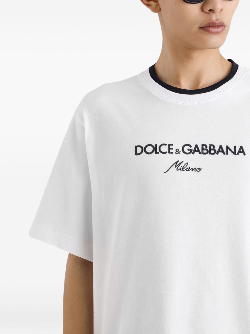 T-shirt with logo