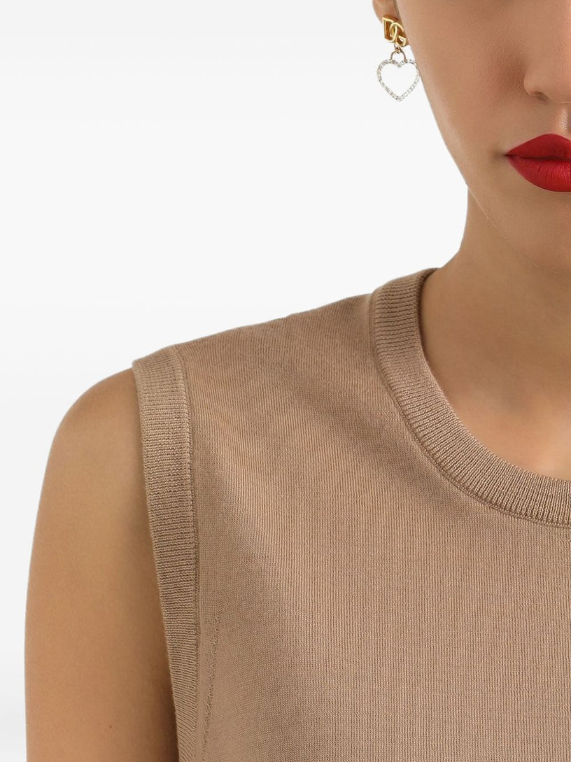 Stud earrings with hearts and DG logo