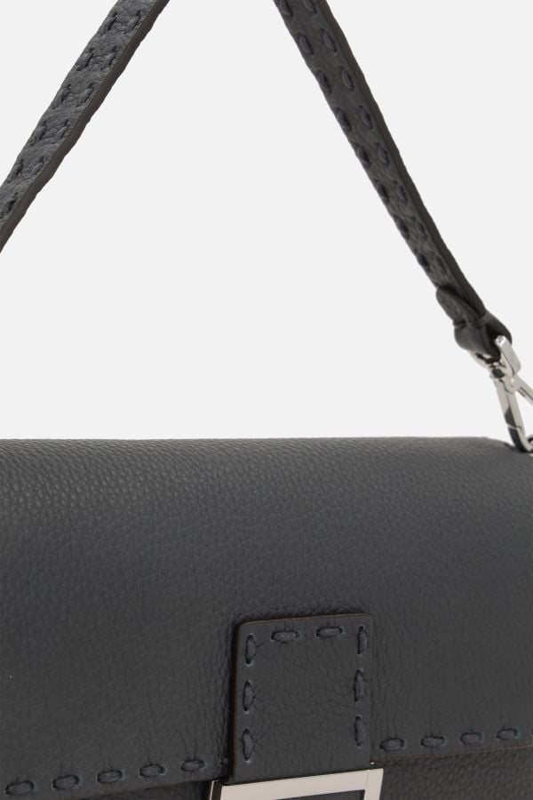 Grained leather Baguette