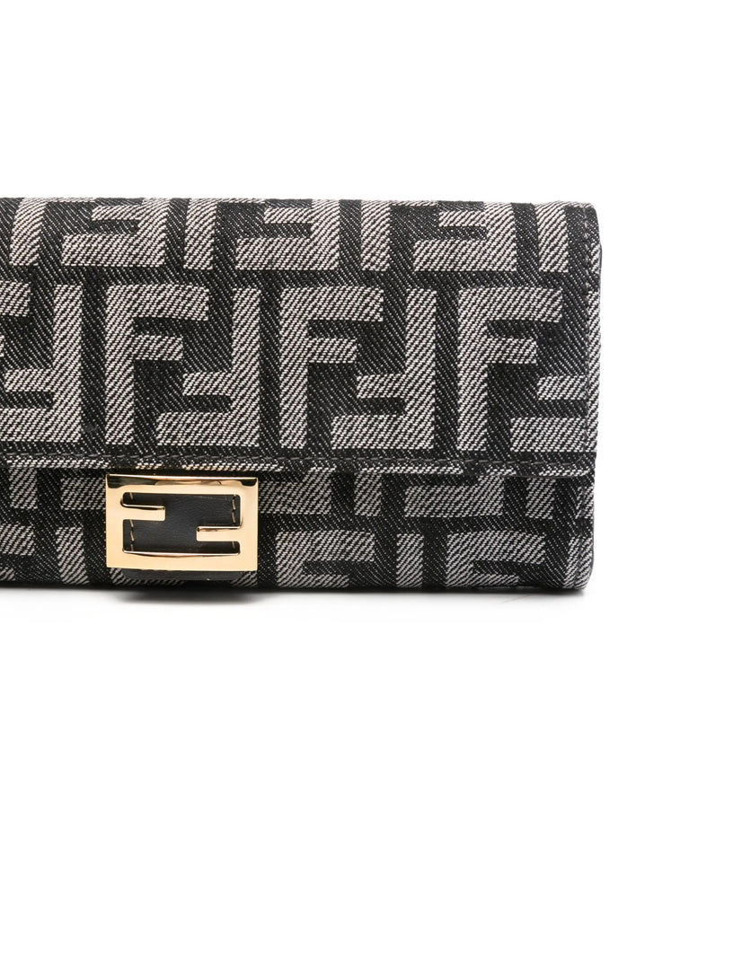 Baguette Continental With Chain