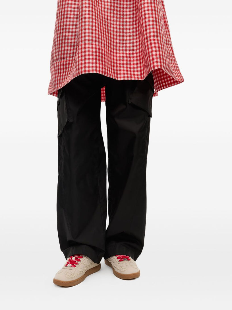 Canvas sneakers with raw edge