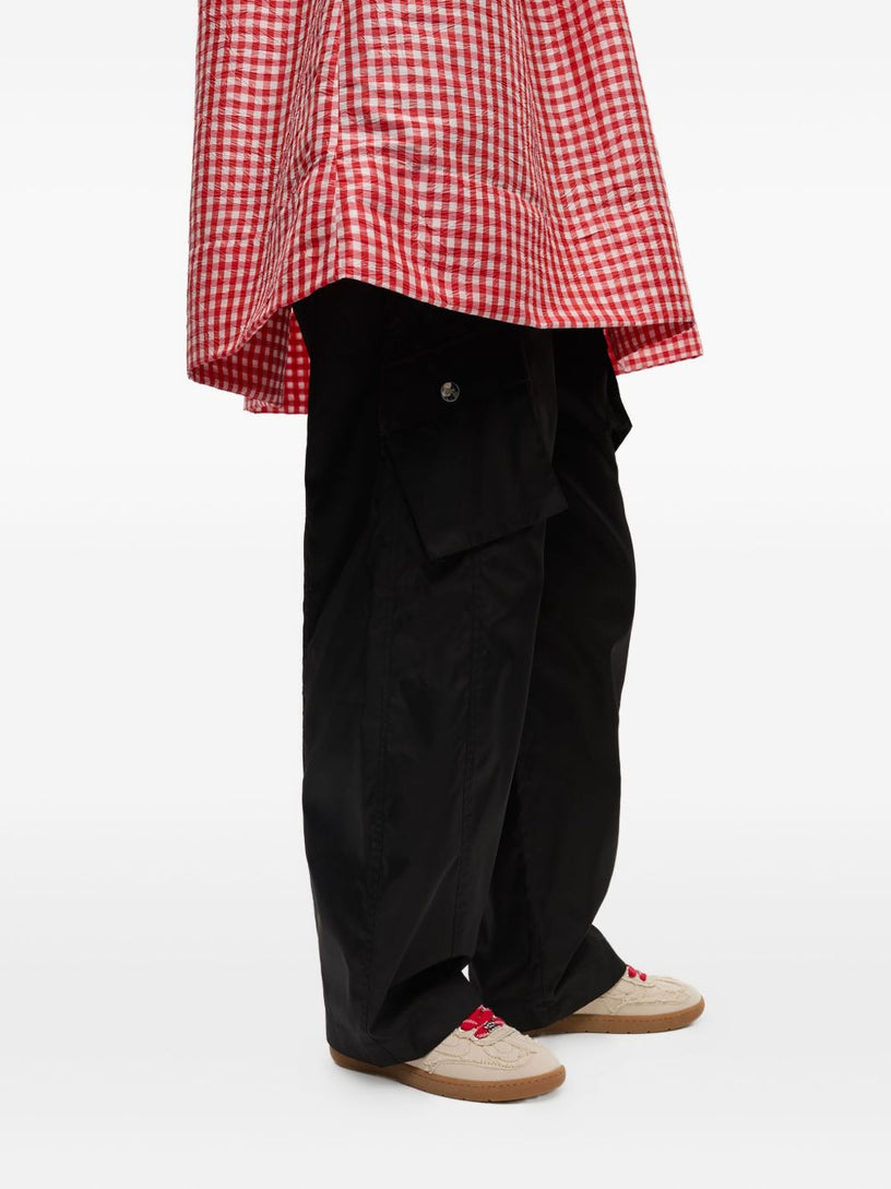 Canvas sneakers with raw edge