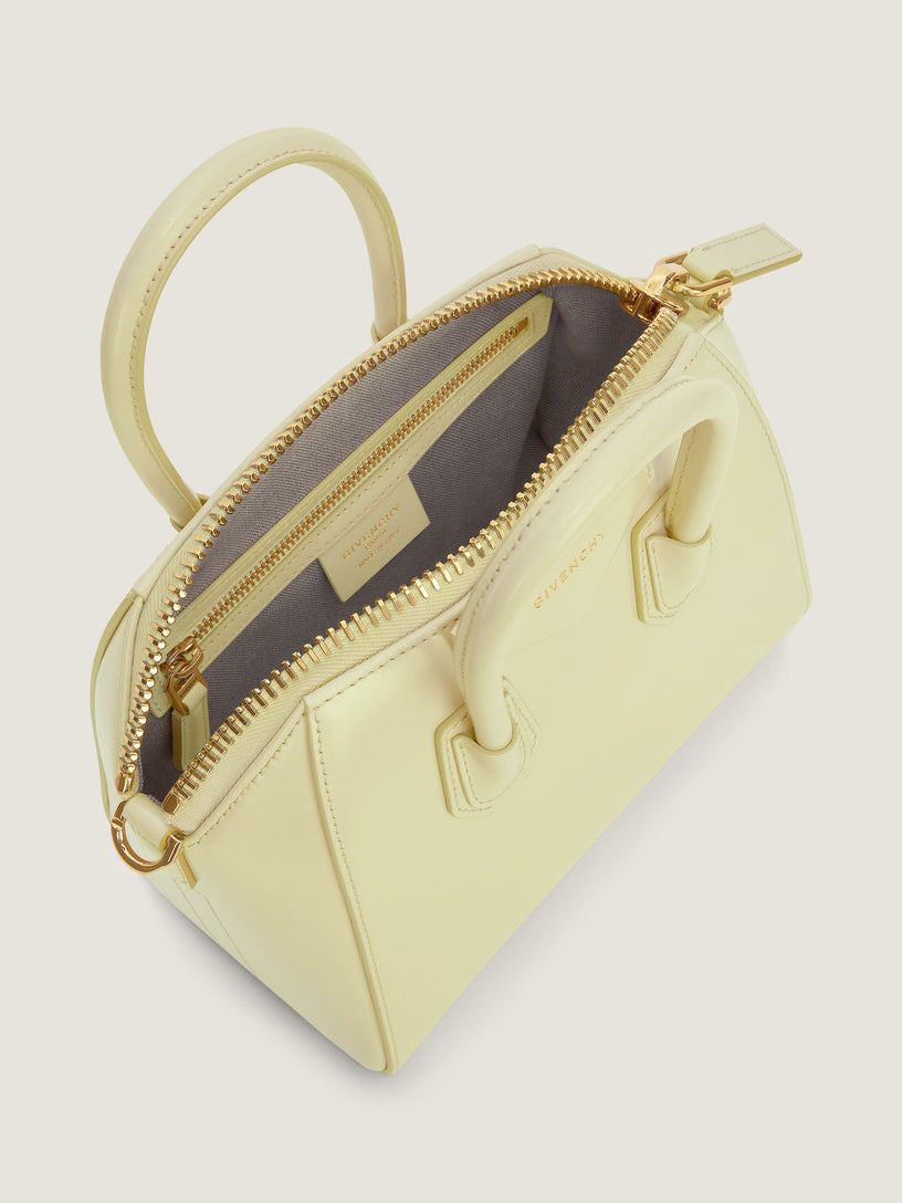 Antigona mini leather bag Box