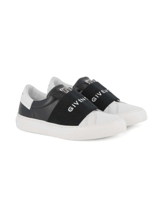 Logo Sneakers